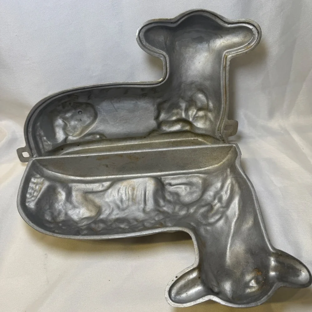 Vintage Cast Aluminum Lamb Cake Mold 3D Easter Sheep Baking Pan Two Piece Silver